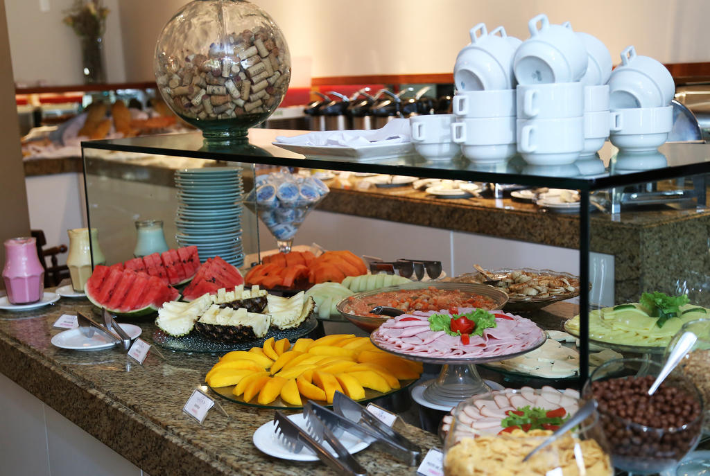 Garbos Trade Hotel Мосоро Экстерьер фото